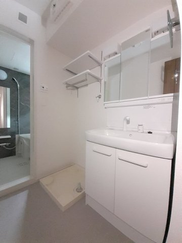 洗面設備　脱衣スペースもあります