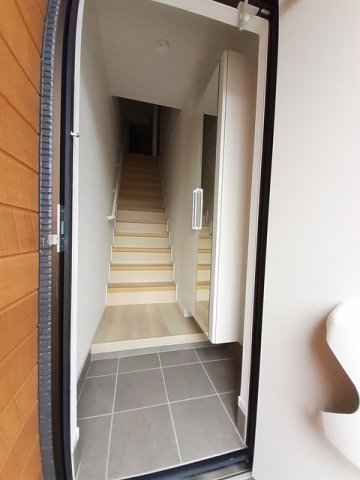 玄関　落ち着いた玄関です