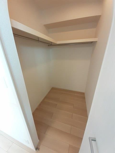 収納　ウォークインクローゼット