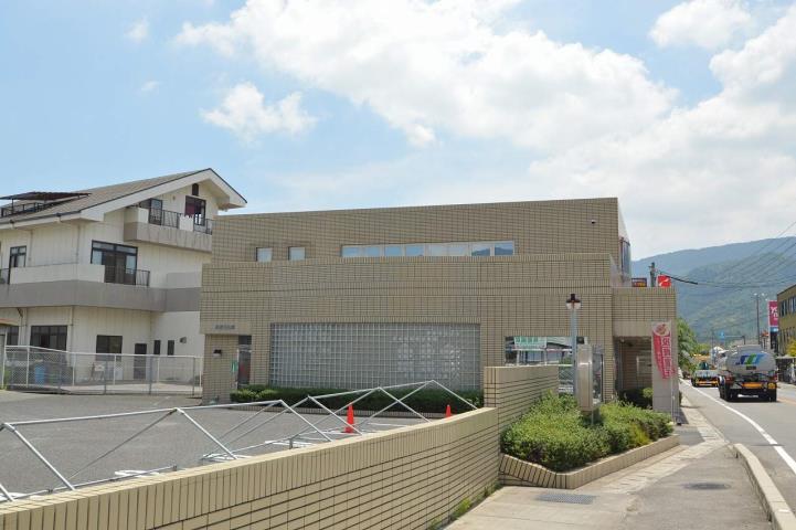 銀行　呉信用金庫（銀行）まで800m