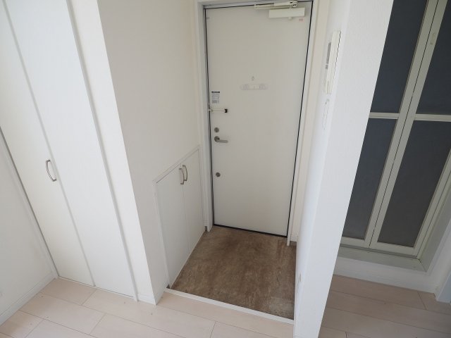 玄関　落ち着いた玄関です