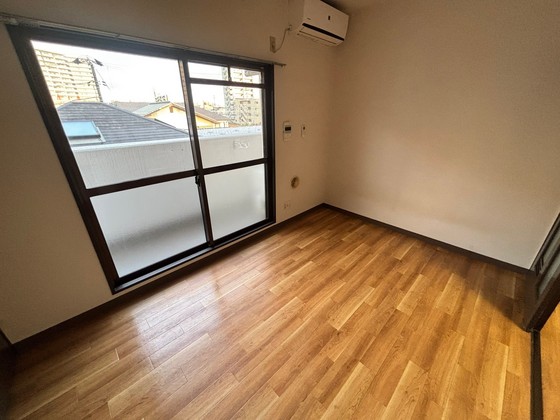 居室・リビング　※別部屋の写真です