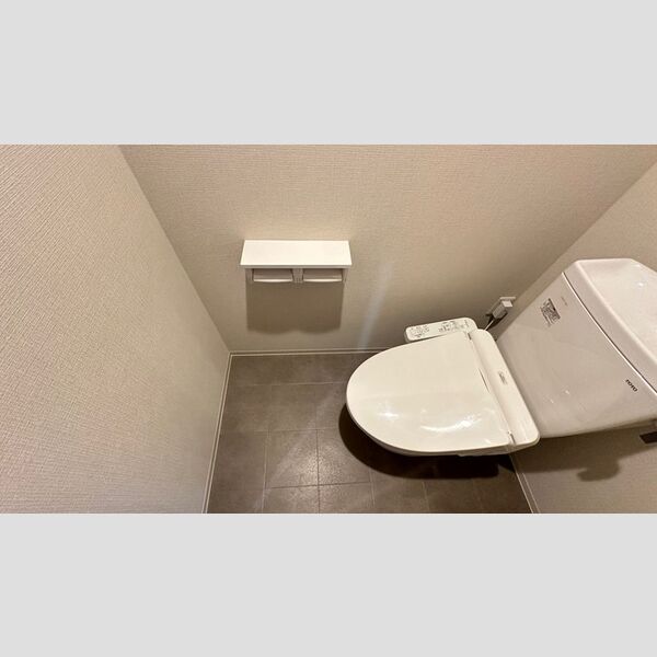 トイレ　温水洗浄暖房便座