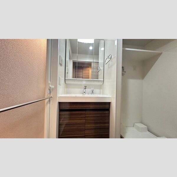 洗面設備　洗面室