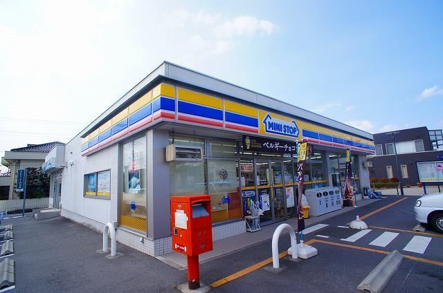 コンビニ　ミニストップ沼田北小前店（コンビニ）まで220m