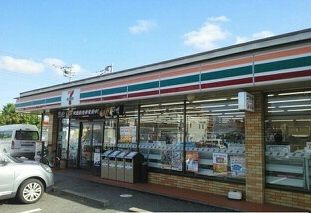 コンビニ　７１１浜野店（コンビニ）まで960m