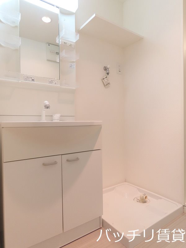 洗面設備　画像は同型タイプの為、現状を優先致します。