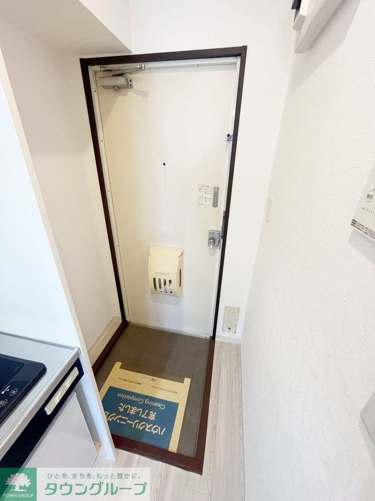 玄関　★閑静な住宅街に立地★