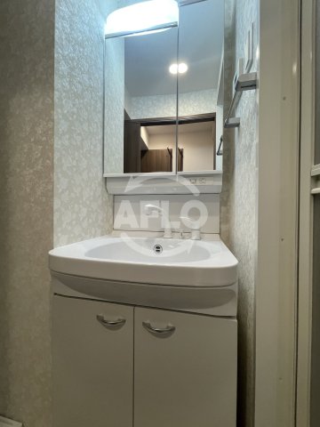 洗面設備　Luxe玉造南　独立洗面台