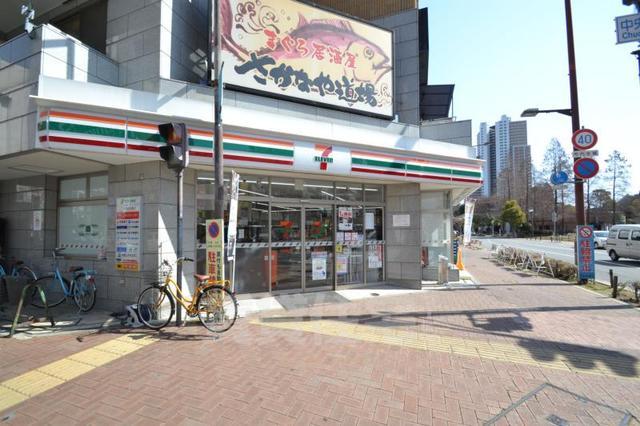 コンビニ　セブンイレブン　阪神尼崎駅西店（コンビニ）まで240m