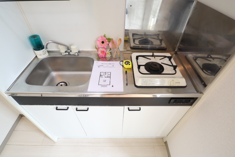 キッチン　備品はつきません。