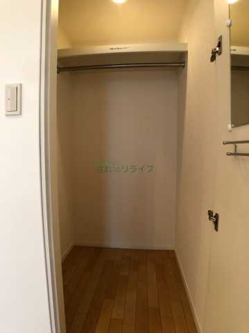 収納　カスタリア大塚