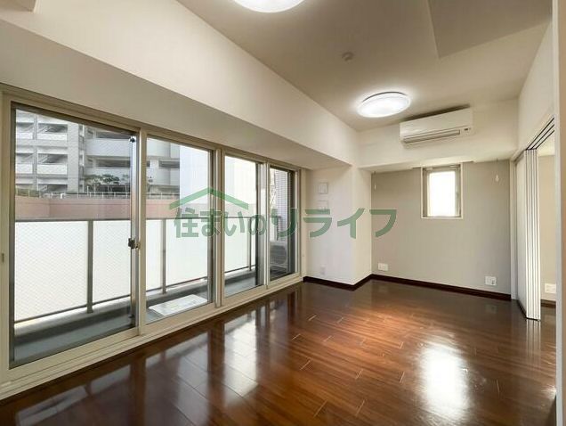 居室・リビング　コンフォリア世田谷上馬