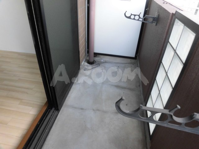 バルコニー　奥行きのあるバルコニー