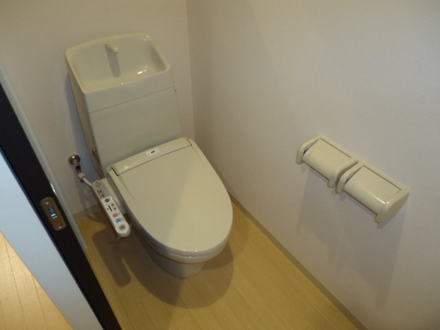 トイレ　シャワー付トイレ