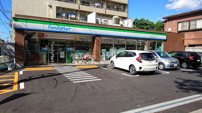 コンビニ　ファミリーマート 杉並下高井戸二丁目店（コンビニ）まで119m