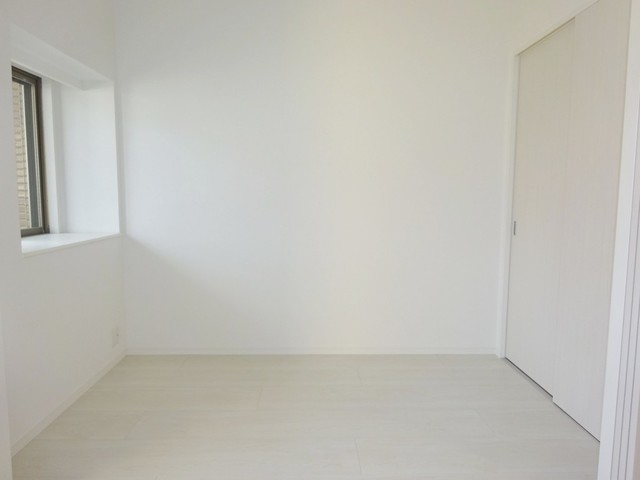 その他部屋・スペース　【洋室】洋室出窓あります