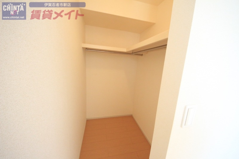 収納　同型タイプ画像