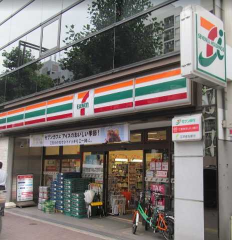 コンビニ　セブンイレブン　四谷４丁目店（コンビニ）まで166m