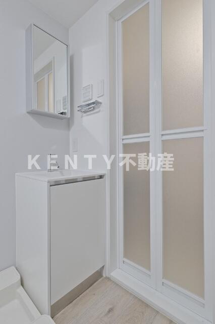 洗面設備　朝の身支度には欠かせない独立洗面化粧台