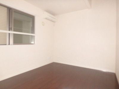 居室・リビング　室内