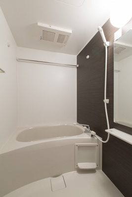 バス・シャワールーム　浴室換気乾燥機能付き