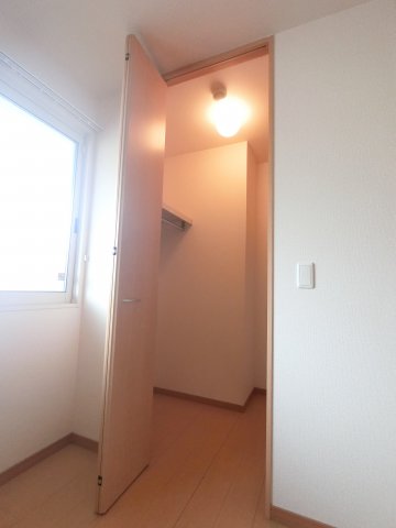 収納　ウォークインクローゼット☆