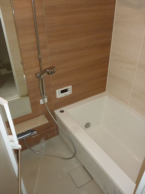 バス・シャワールーム　※別部屋参考写真