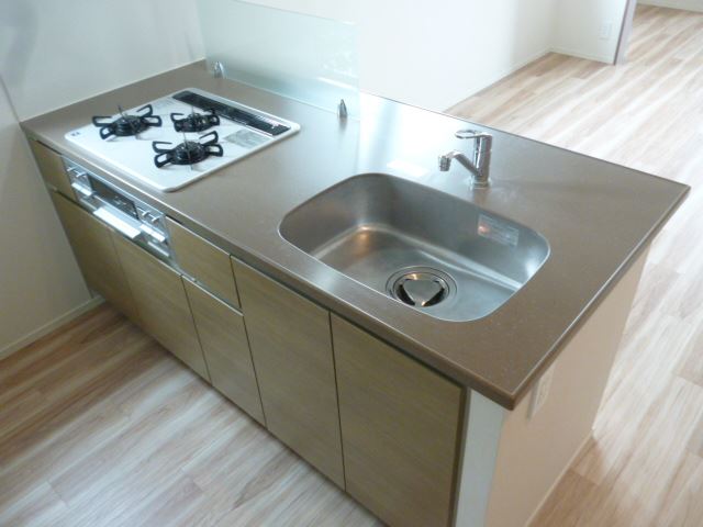 キッチン　※別部屋参考写真