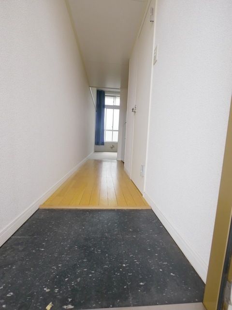 玄関　シューズボックス完備