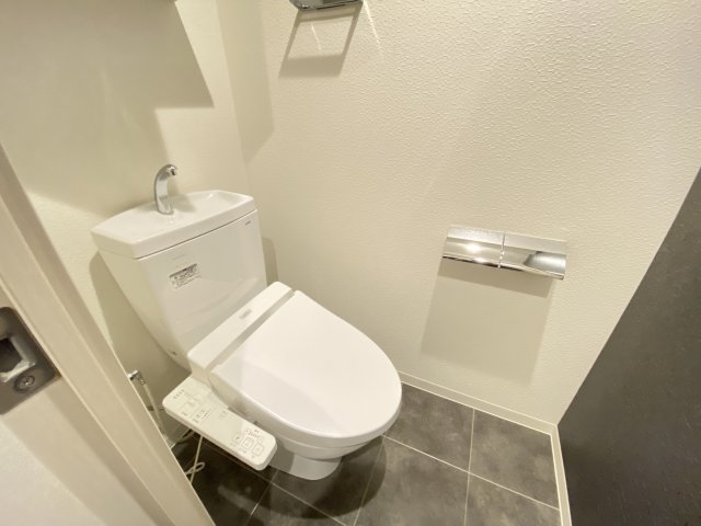 トイレ　同一タイプです。