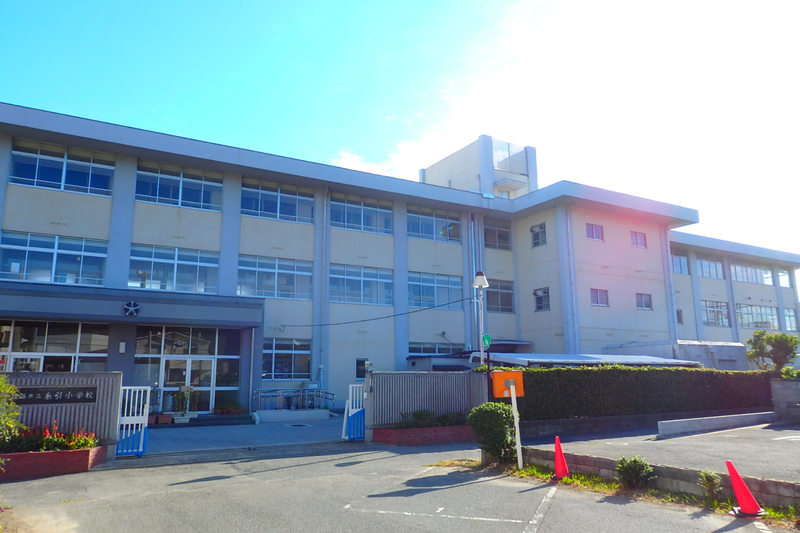 小学校　糸引小学校（小学校）まで1094m