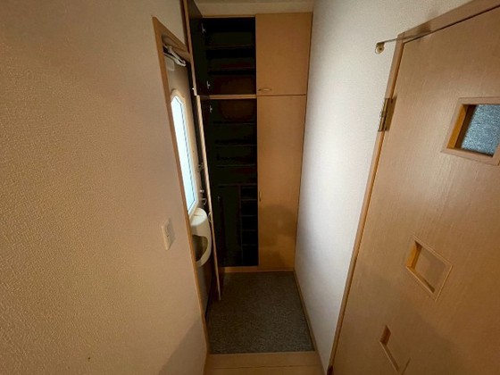 玄関　※別部屋の写真です