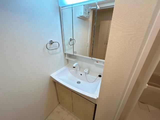 洗面設備　洗髪洗面化粧台