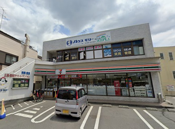 コンビニ　セブンイレブン（コンビニ）まで421m