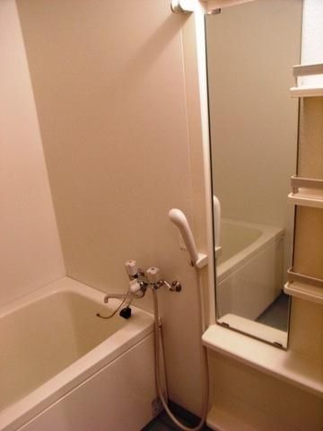 バス・シャワールーム　別部屋参照　現状優先