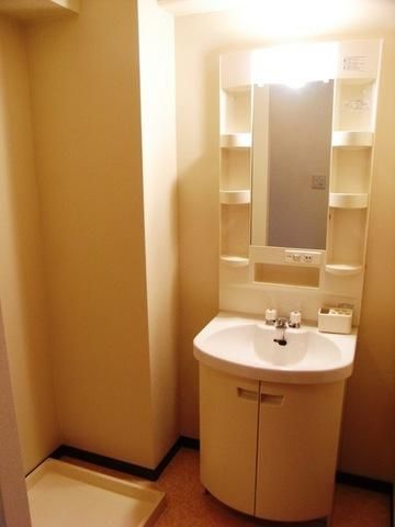 洗面設備　別部屋参照　現状優先