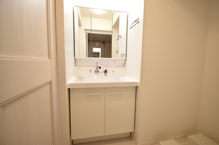 洗面設備　広い洗面スペース