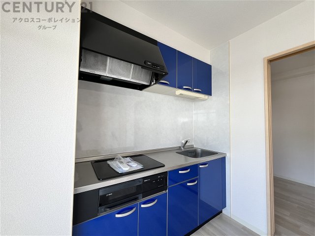 キッチン　壁付けキッチンでスペースを最大限有効活用できます！