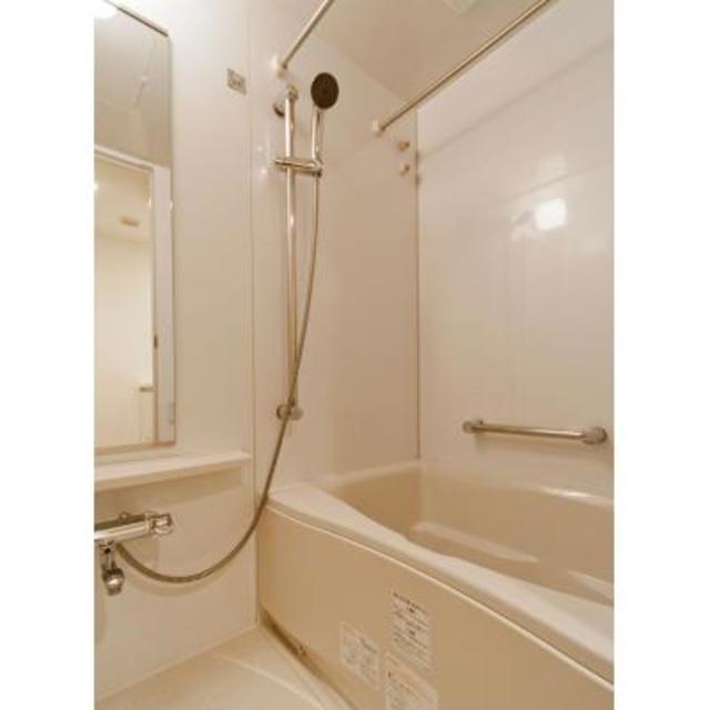 バス・シャワールーム　※写真は同タイプ住戸です。