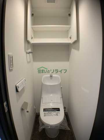 トイレ　レクシード神楽坂(反転タイプ)