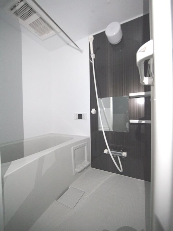 バス・シャワールーム　バスルーム　追い焚き　浴室暖房乾燥機付　同仕様写真