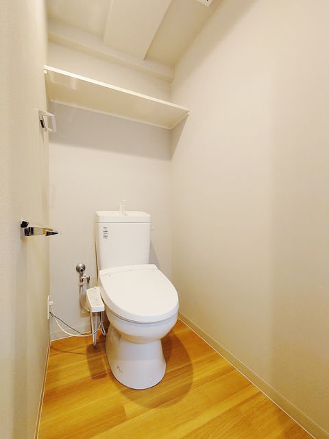 トイレ　暖房便座付シャワートイレ