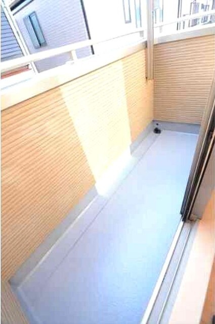 バルコニー　広いバルコニー