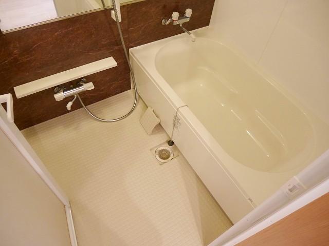 バス・シャワールーム　浴室