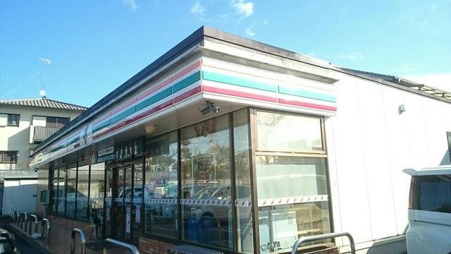 コンビニ　セブンイレブン（コンビニ）まで450m