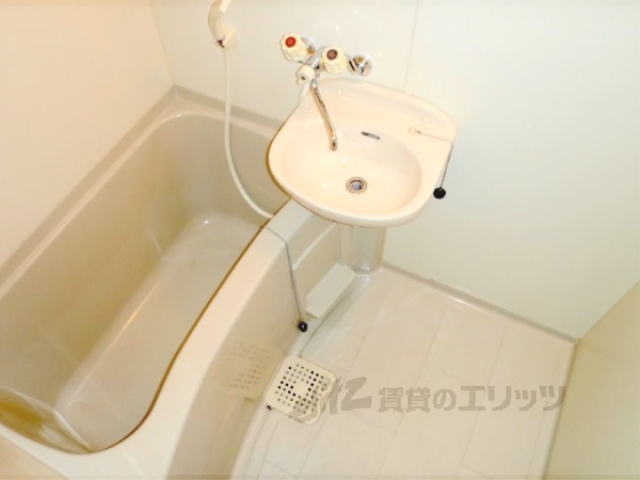 バス・シャワールーム　バス