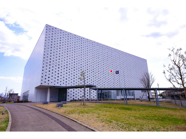 図書館　金沢海みらい図書館（図書館）まで491m