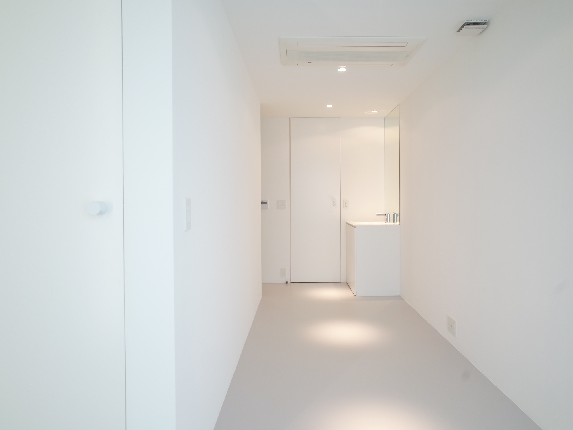 居室・リビング　まるで美術館のような洗練された空間です！