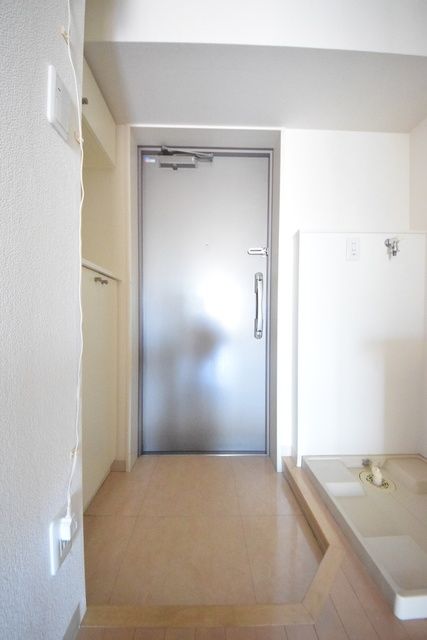 玄関　★お部屋探しは株式会社タウンハウジング東京まで★